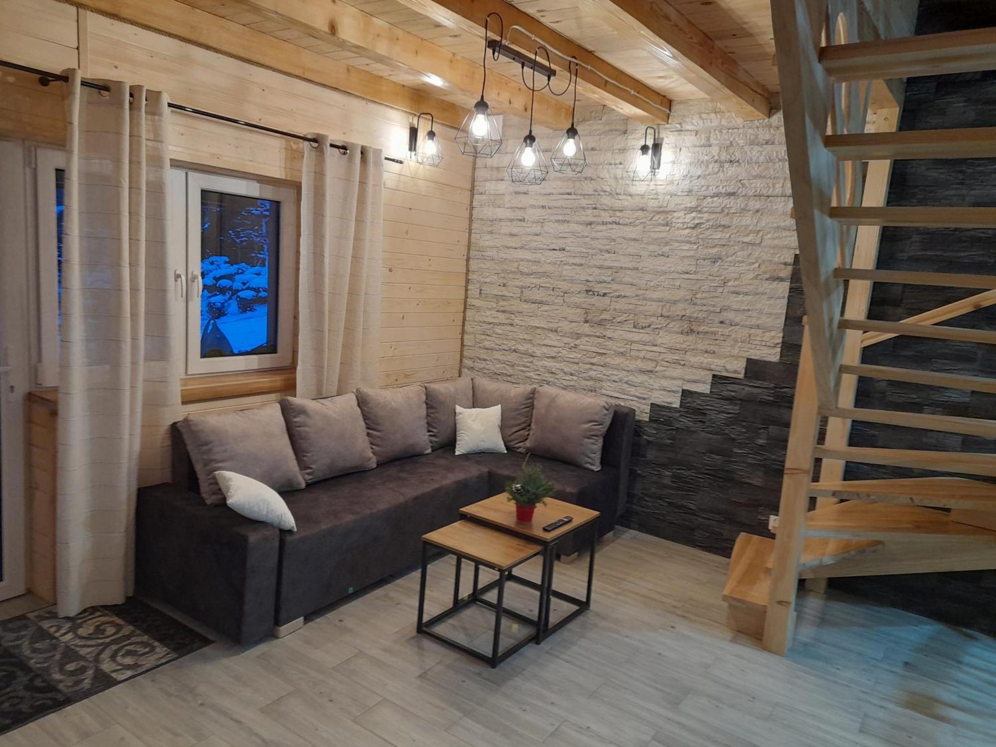2 U Doroty K. Soliny Apartment *